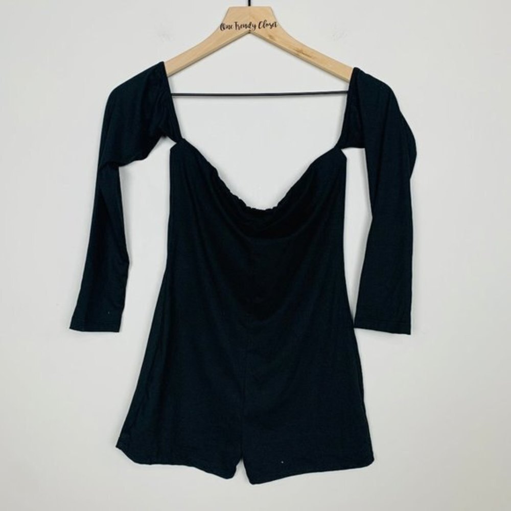 Fashion Nova | NWOT Black Long Sleeve Cold Shoulder Romper Size Large